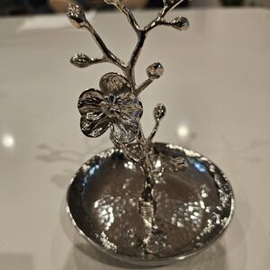 Michael AramWhite Orchid Ring Catch